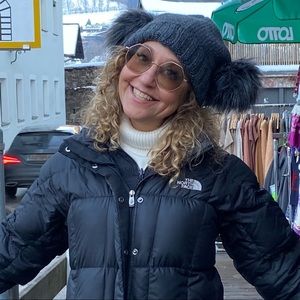 Meet your Posher, Esti